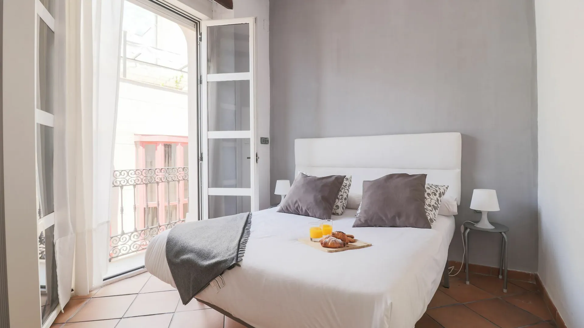 Uncibays Home Malaga Apartment
